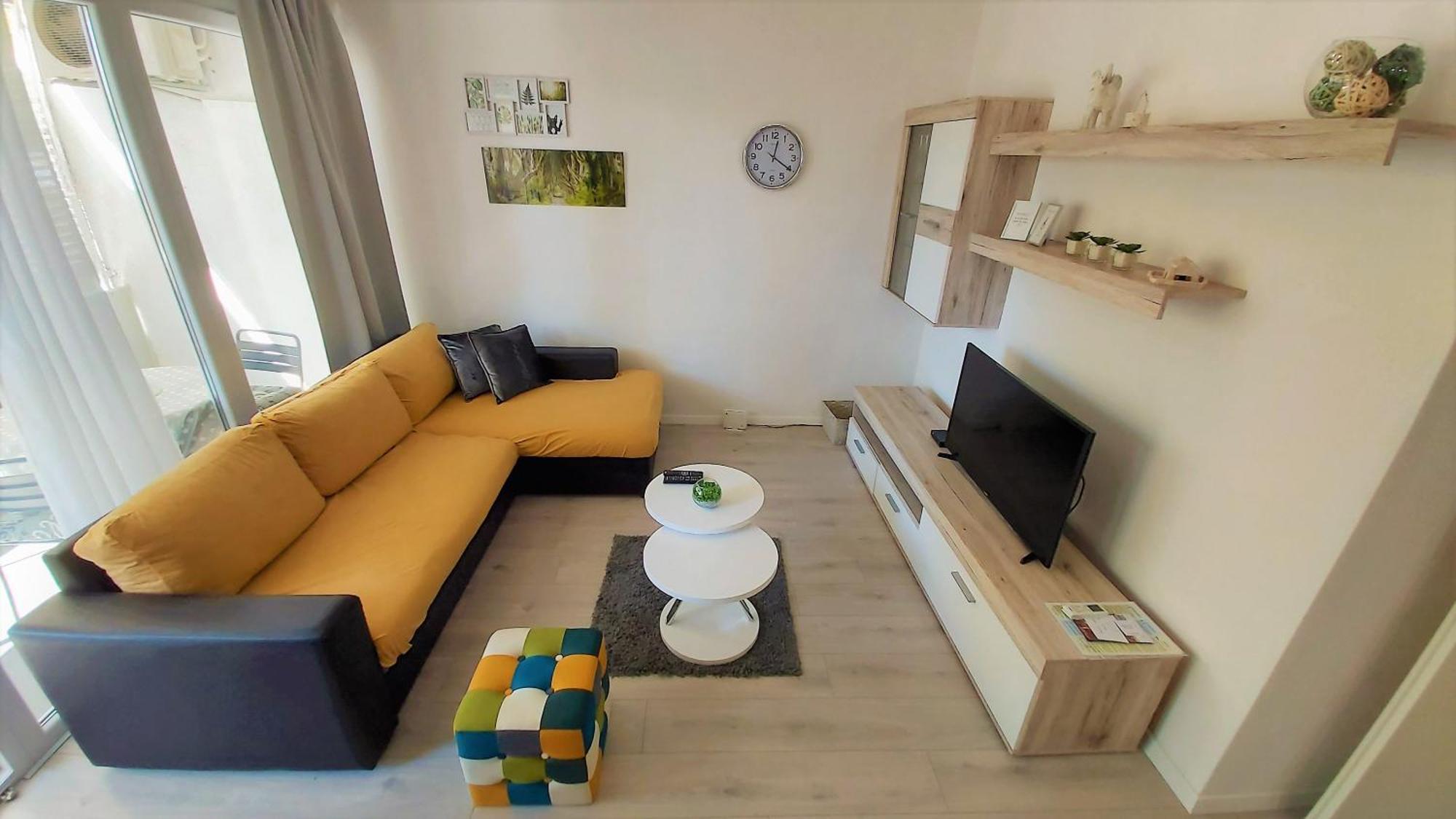 Apartment Punta Omis Exterior photo