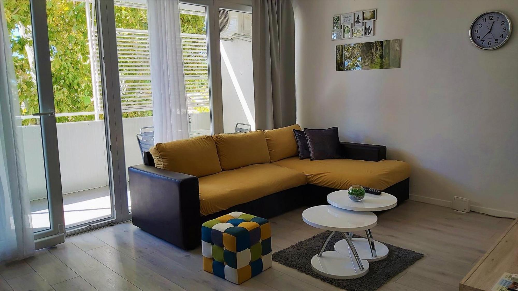 Apartment Punta Omis Exterior photo