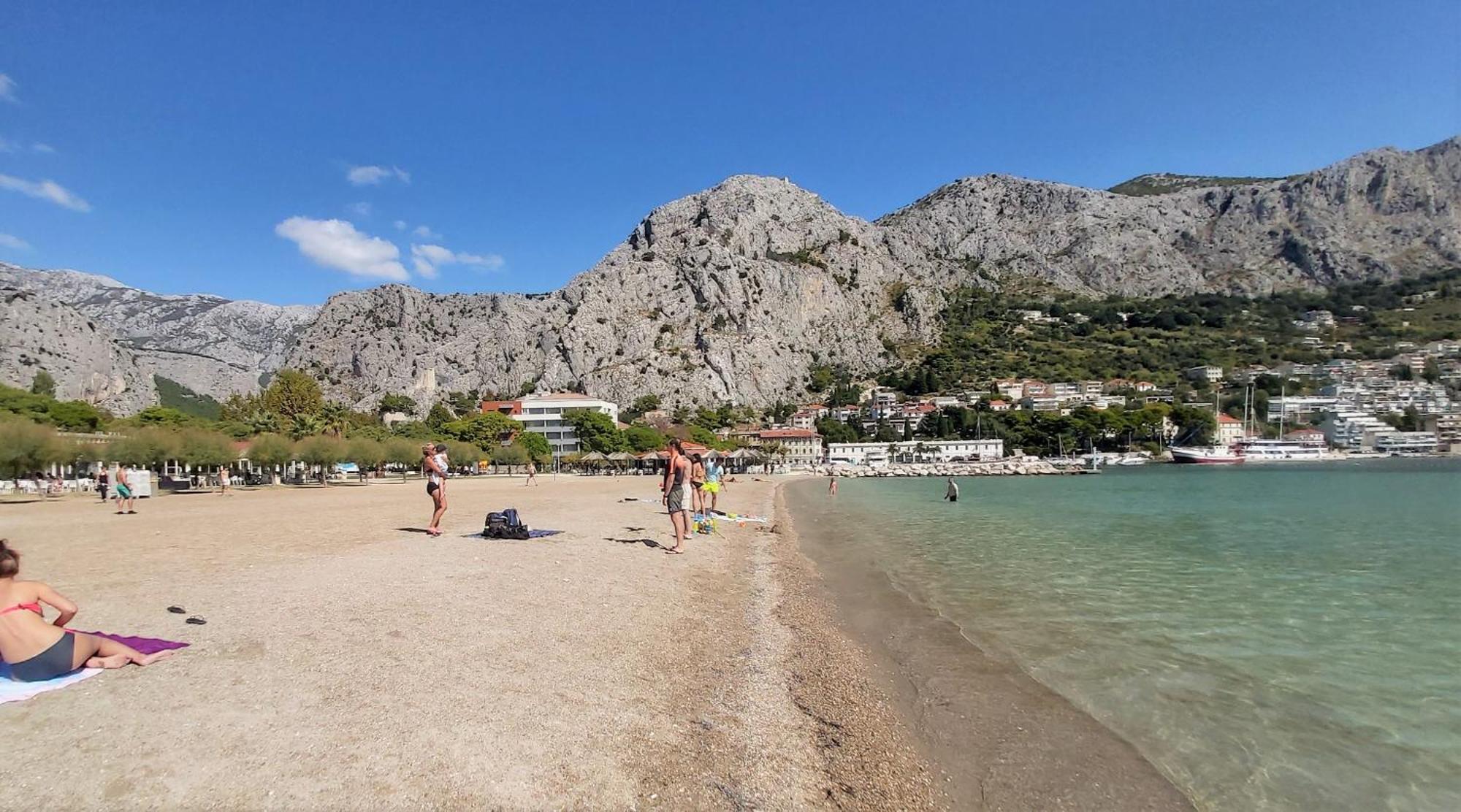 Apartment Punta Omis Exterior photo