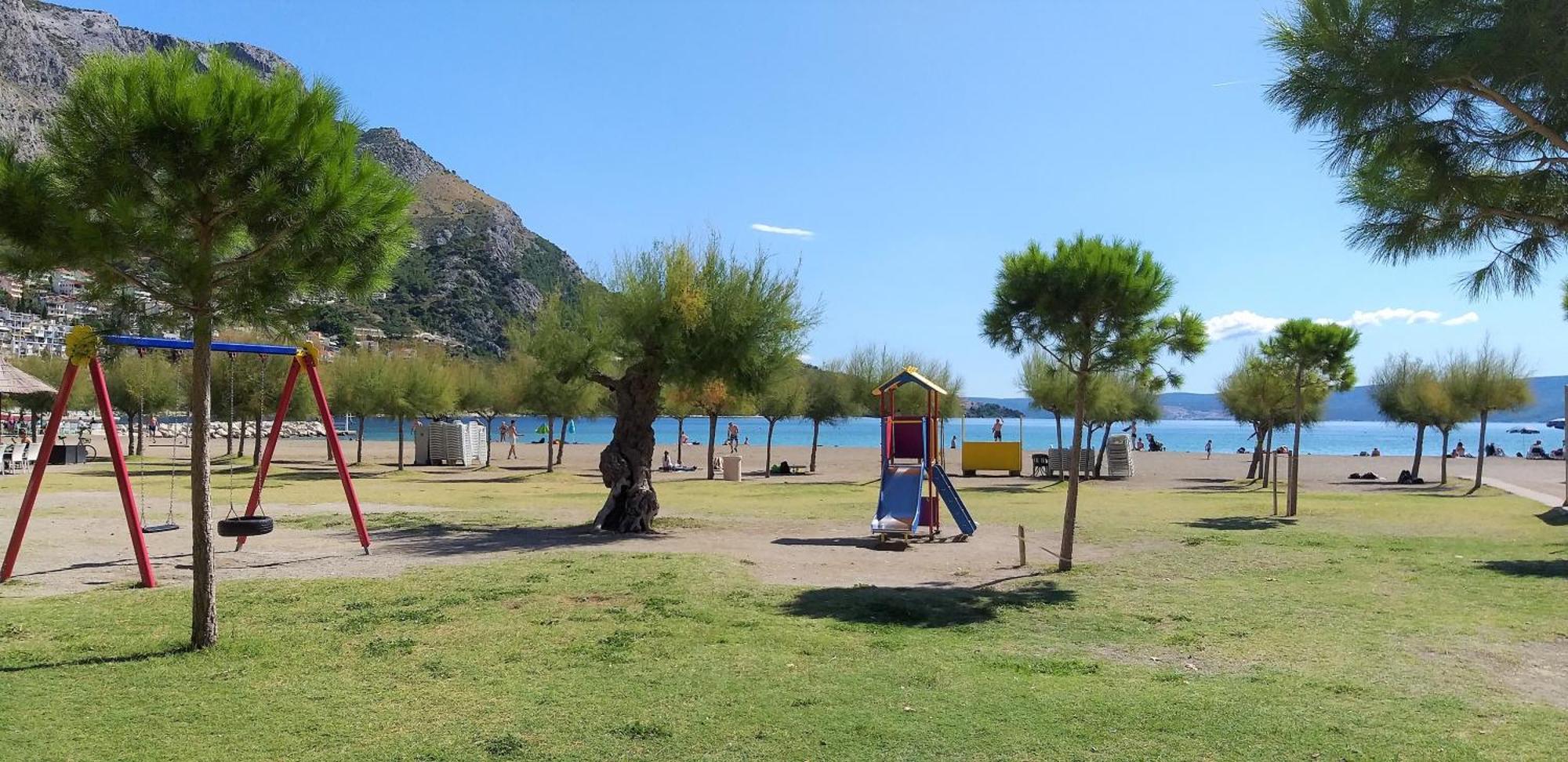 Apartment Punta Omis Exterior photo